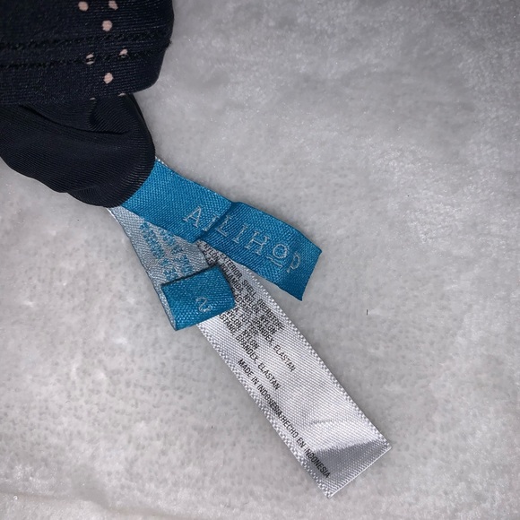 ANTHROPOLOGIE Allihop small swim top - Picture 4 of 4